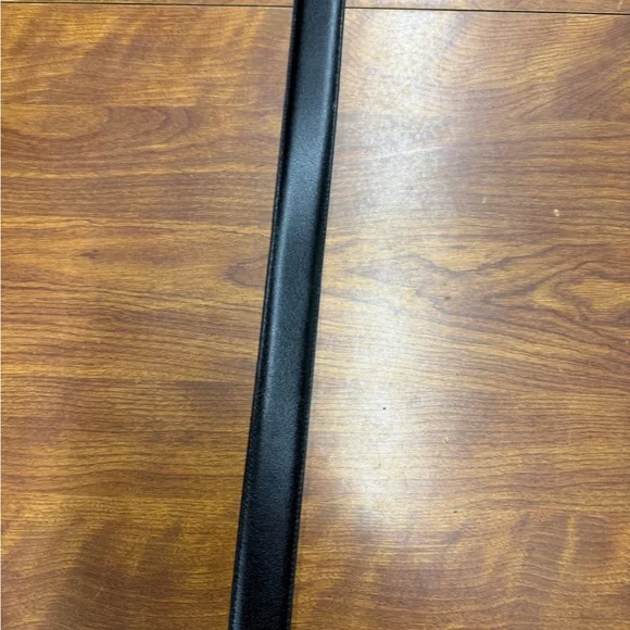 Black and Brown Reversible Leather Belt with Gold Buckle - Picture 3 of 8